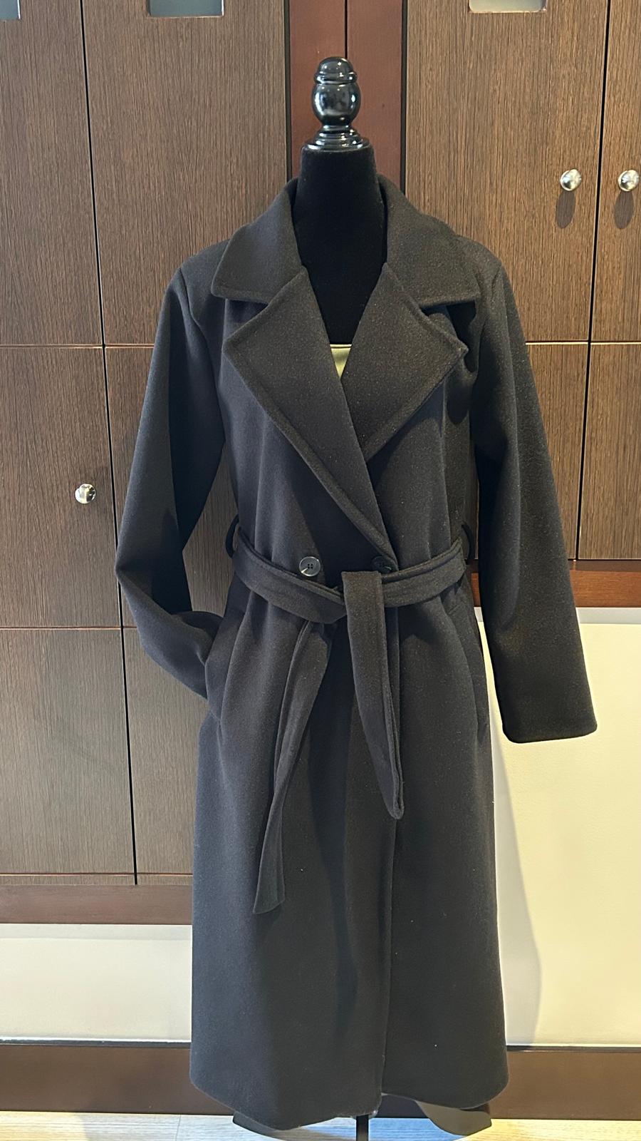 Abrigo Clásico Belted Black