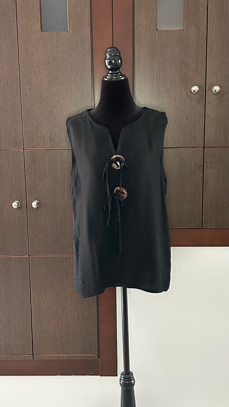Camiseta Botón Madera