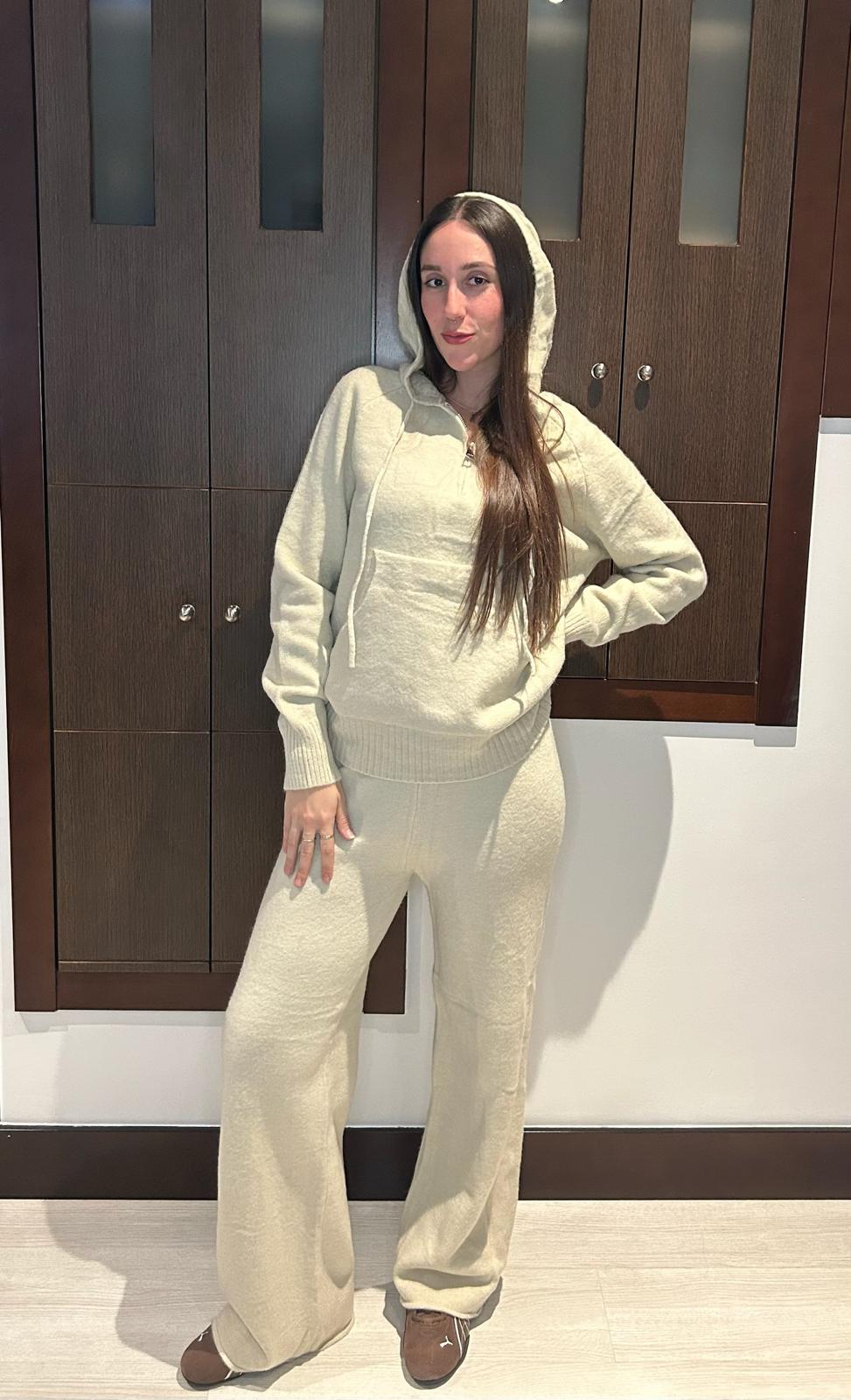 Conjunto Punto Con Capucha