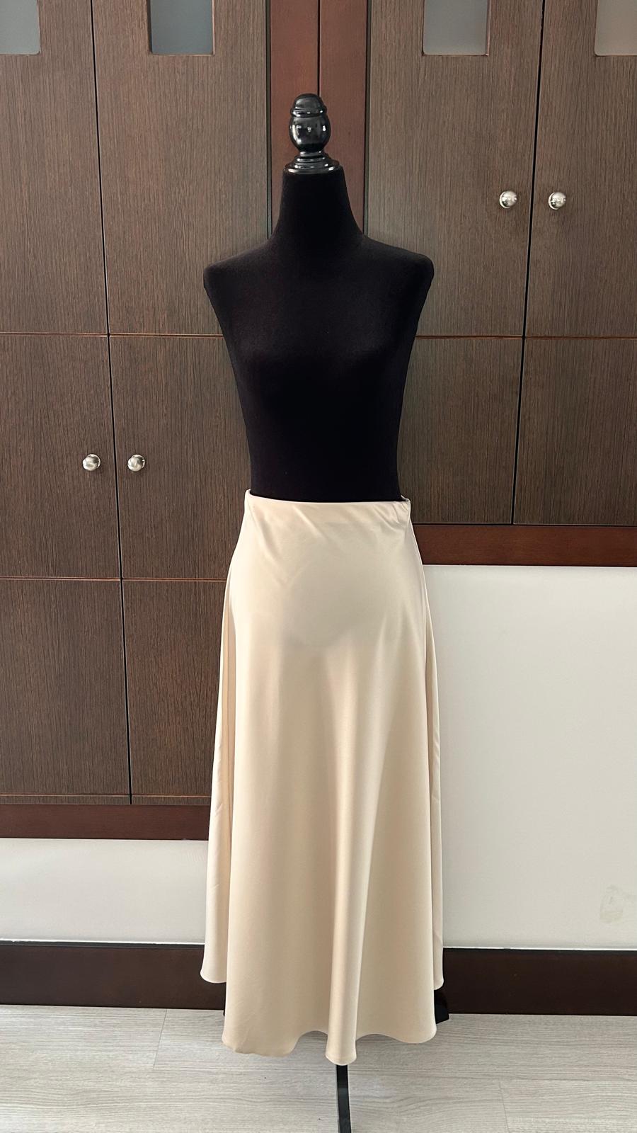 Falda Satinada Midi