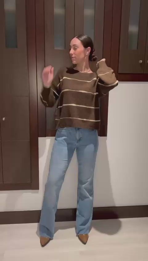 Jersey fino de pelo con cuello de pico